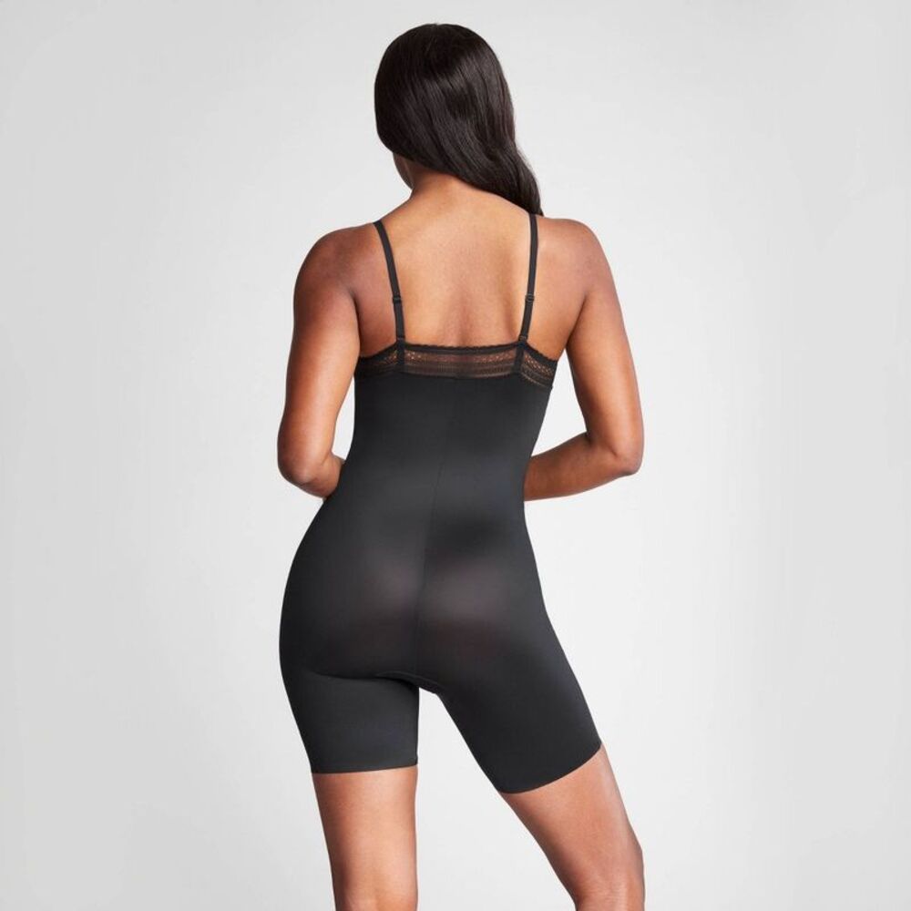 ASSETS by SPANX -  Women's Feminine Shaping Mid-Thigh Black - Picture 3 of 3